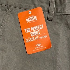 Dockers Perfect Short Classic Fit Flat Front sz34